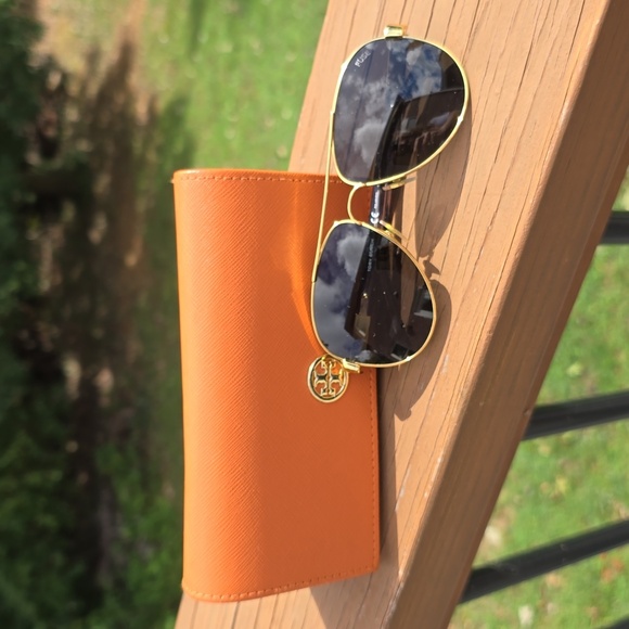 Sunglasses Deals Tory Burch Polarized Aviator Sunglasses